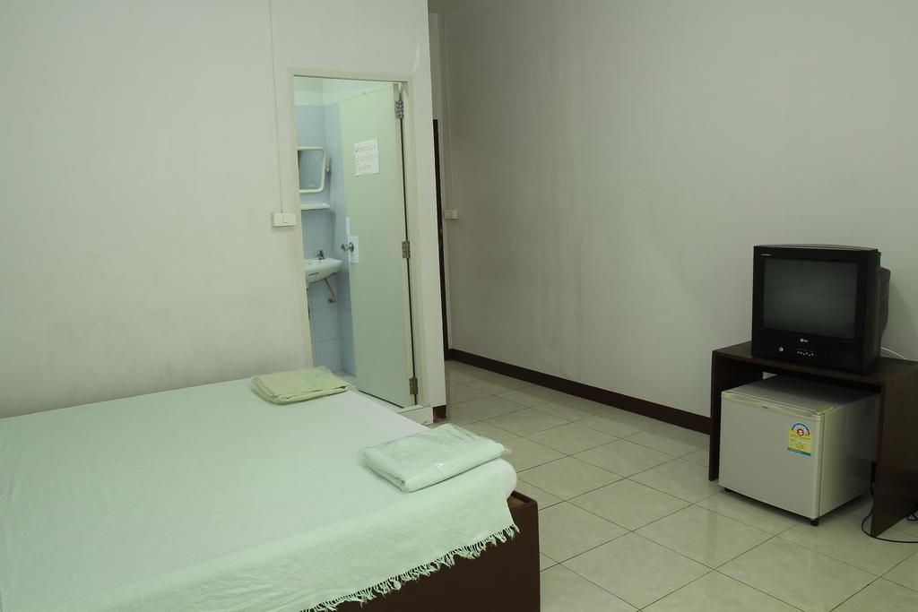 My Home Guesthouse Bangsaen Exterior foto